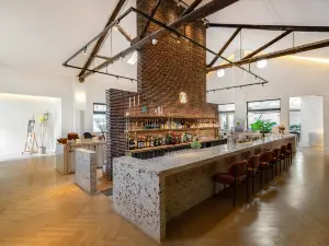 ดีไซเนอร์ โฮเทลอี้ซี