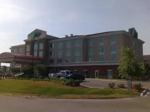 Holiday Inn Express & Suites Smithfield - Selma I-95