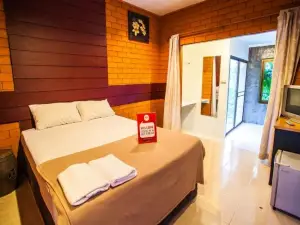 Nida Rooms Tak Pittayakhom Alley at Silayok Grand Hotel