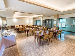 Airport Beach Hotel Phuket