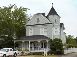 Trowell Historic Inn