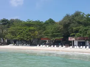 The C Samet Beach Resort
