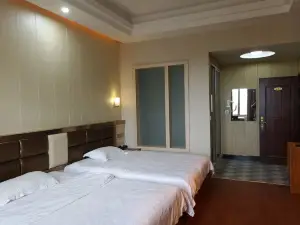 Sanhe Holiday Inn