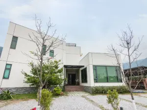 더 다운 B&B