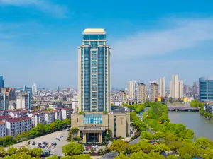 Dongyi International Hotel