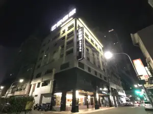 Paris Hotel