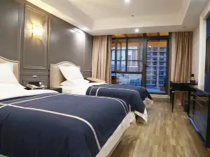 lanyi Hotel