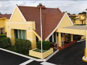 The Hollywood Gateway Inn