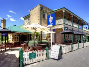 더 드러몬드 암 호텔