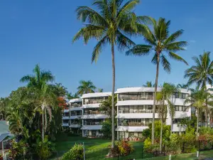 Roydon Beachfront Apartments