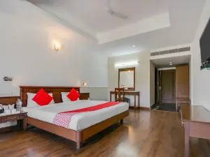 OYO 24304 雷克斯酒店