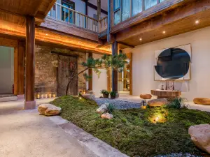 Sanyueli Holiday B&B (Huangshan Tunxi Old Street Branch)