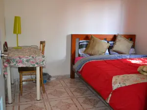 HURSTVILLE GUEST HOUSE