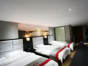 Junyi Hotel (Weinan Baishui Dongfeng Road Yadong Branch)