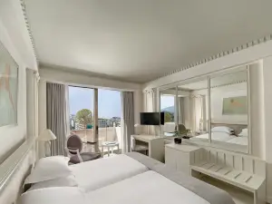 NJV Athens Plaza