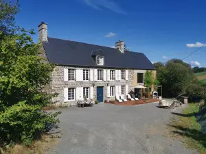 Domaine LVD avec SPA, bois et rivière privée