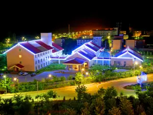 Yuli Luobunaoer Hotel