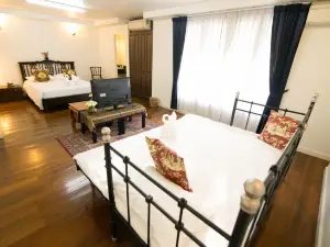 Ssip Boutique Dhevej Bangkok