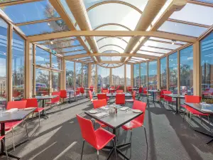 Best Western Airport Motel and Convention Centre