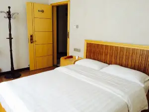 Yingcheng Ruize Hotel