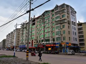 Q+ Treasure Palace Hotel