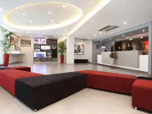 Red Planet Cubao Aurora Boulevard