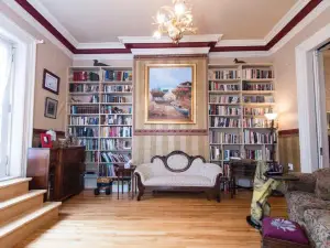 A Tanners Home Inn Bed and Breakfast