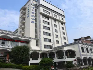 Hekou International Apartment