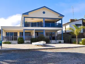 Coffin Bay Holiday Rentals - Ambience Apartment Unit 1