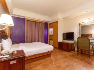 SL HOTEL