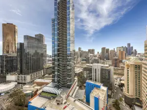 Oaks Melbourne Southbank Suites