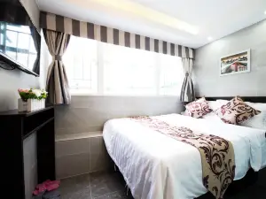 Sasa Inn (TST Metro C2)