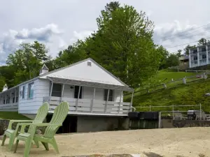 Belknap Point Inn