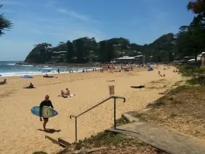 Rockwall Avoca Beach