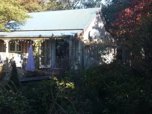 Bumblebee Cottage