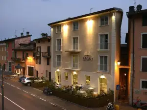 Aromi Piccolo Hotel