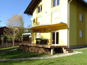 Holiday Homer Kuća na Obali Vrbasa