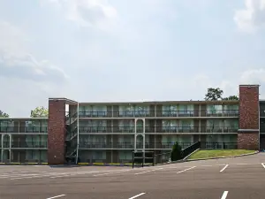 New Hope Inn & Suites