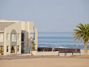 Long Beach Lodge