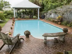 Frognal Apartment