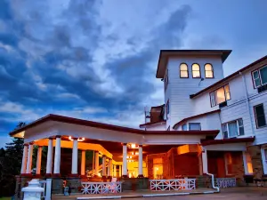 Historic Summit Inn
