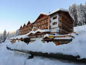 Armon Greenblu Hotel & Wellness
