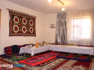 Guest House Guljan