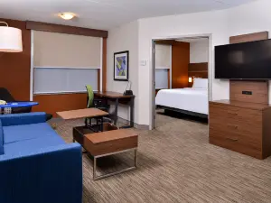 Holiday Inn Express & Suites Buffalo Downtown - Medical Ctr