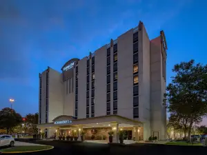 DoubleTree by Hilton Philadelphia Airport