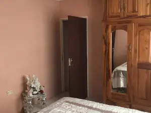 Laura's Place