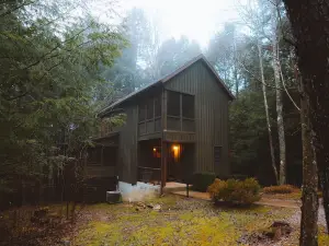 Romance in The Ravine - Hocking Hills