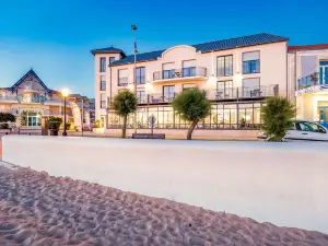 Les Flots - Hôtel et Restaurant Face à l'océan - Châtelaillon-Plage