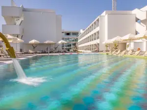 Nicholas Color Hotel