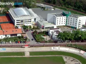 Hotel Tennis Club